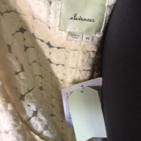 NWT Lace Light Weight Jacket - Picture 4 of 4